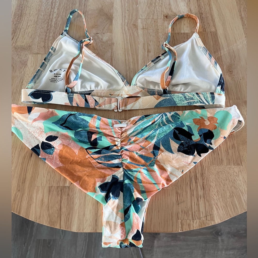 Small Roxy Bikini - Picture 3 of 3